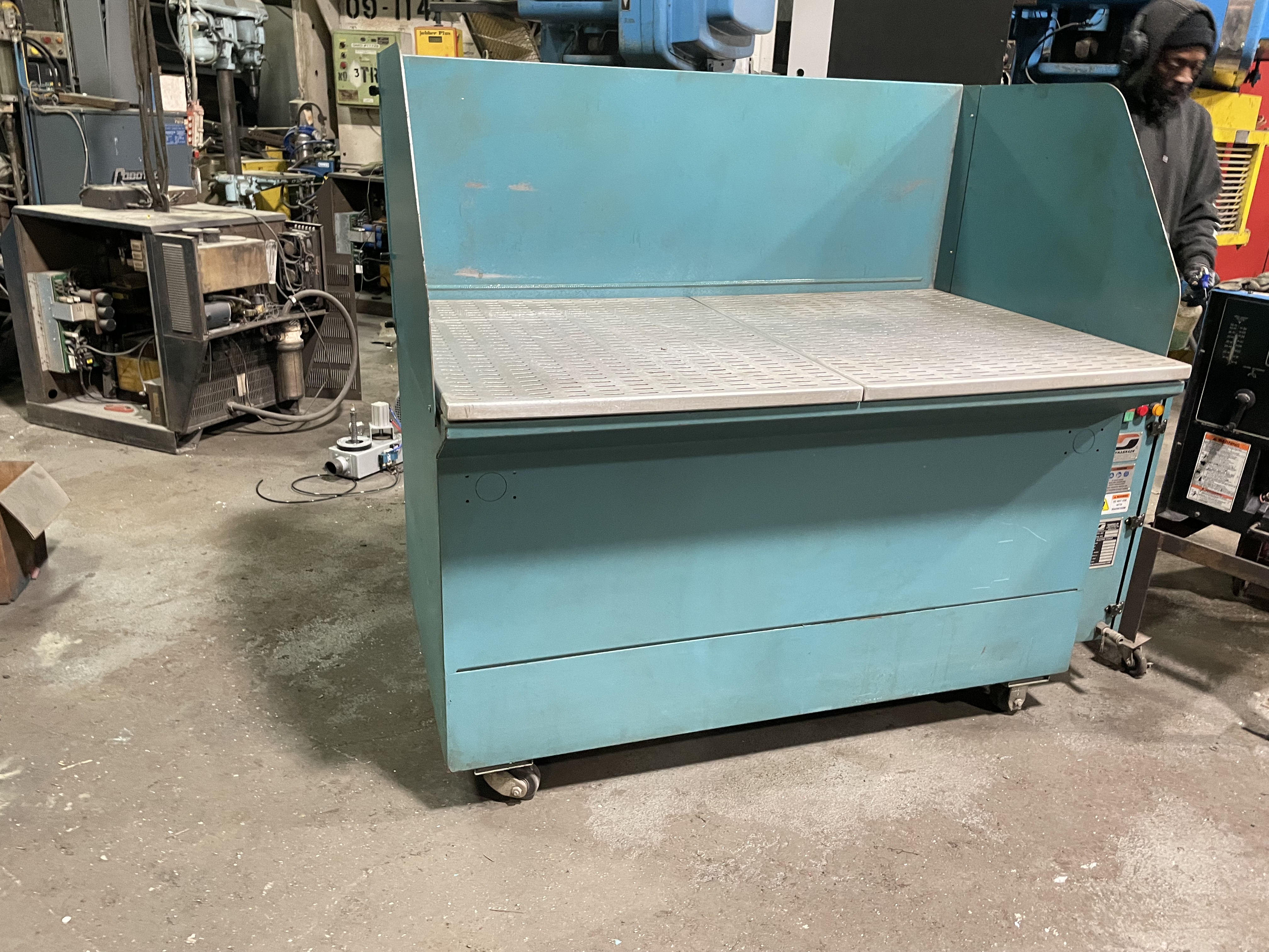 Pre Owned Dynabrade 66401 Downdraft Table 